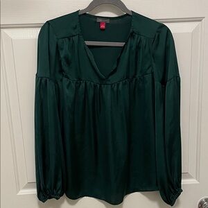 Vince Camuto Dark Green Hunter Satin Poly Blouse Women's Small V neck Pull over
